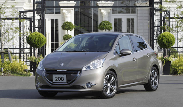 <strong>Peugeot 208｜プジョー 208</strong>