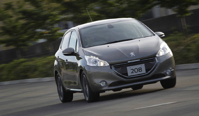 <strong>Peugeot 208｜プジョー 208</strong>