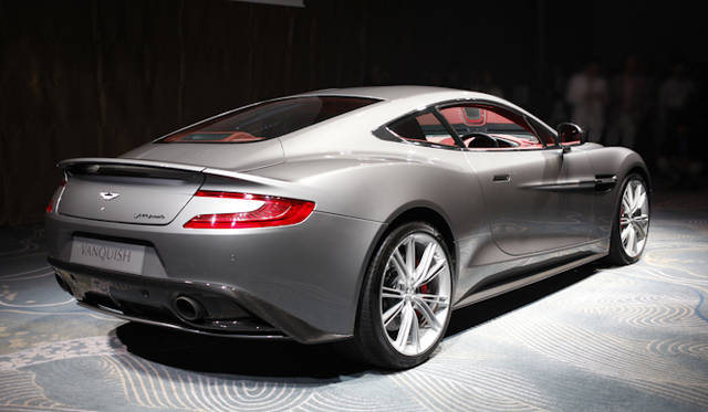 <strong>Aston Martin Vanquish｜アストンマーティン ヴァンキッシュ</strong>