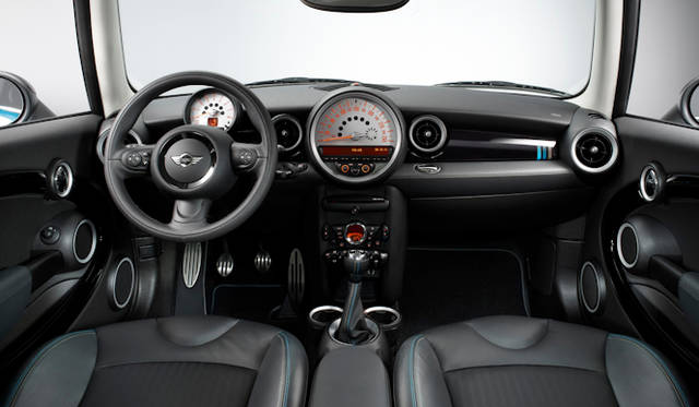 <strong>MINI Cooper S Bayswater Package｜ミニ クーパーS ベイズウォーター パッケージ</strong>