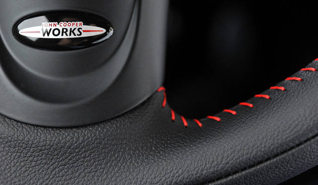 <strong>MINI John Cooper Works Crossover</strong>