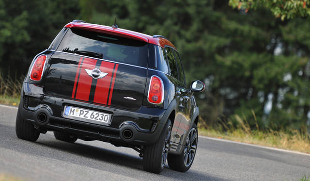 <strong>MINI John Cooper Works Crossover</strong>