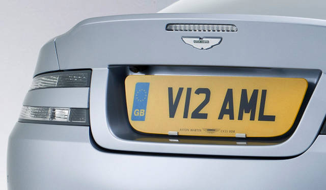 <strong>Aston Martin DB9｜アストンマーティン DB9</strong>