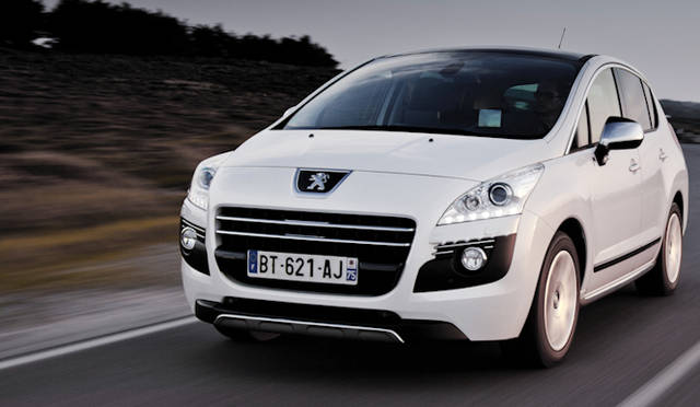 <strong>Peugeot 3008 Hybrid4</strong>
