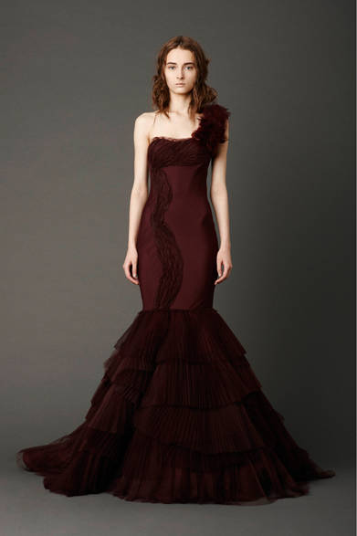 <strong>Vera Wang│ヴェラ・ウォン</strong>　2013 SS新作のドレスのシリーズも今後登場する