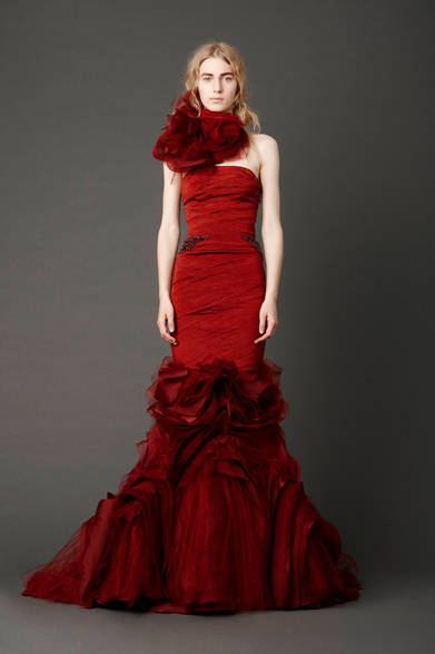 <strong>Vera Wang│ヴェラ・ウォン</strong>　2013 SS新作のドレスのシリーズも今後登場する