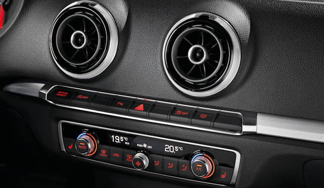 <strong>Audi A3 Sportback｜アウディ A3 スポーツバック</strong>