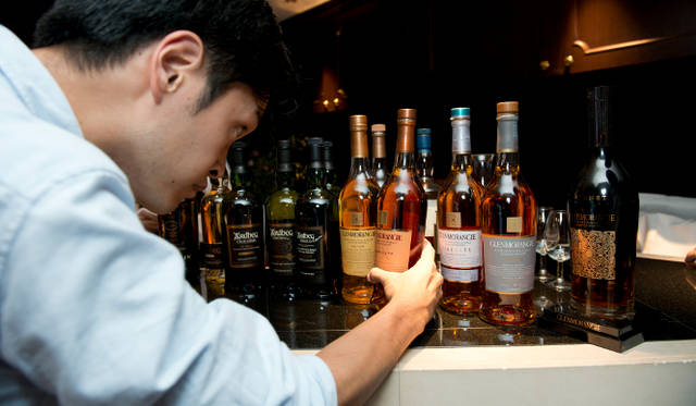 <strong>MHD Grand Malt Tasting 2012 |</strong> This event allows you to savor all the single malts from MHD, which owns 12 distilleries popular among malt whisky enthusiasts worldwide, such as Ardbeg, Talisker, and Lagavulin, in a single evening.