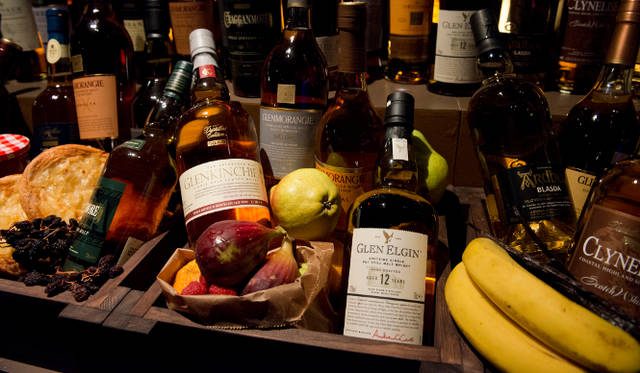 <strong>MHD Grand Malt Tasting 2012 |</strong> A unique display representing the flavors of single malts with food and plants.