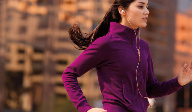 <strong>BOSE</strong> Sport Headphones for Apple Devices “Bose® SIE2i sport headphones”
