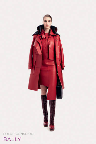 <strong>BALLY｜バリー</strong><br /><br />バリーならではといえる上質なレザーコートは、渋みのあるレッドカラーがクール。ノンシェイプのシルエットや細部にまでこだわったディテールなど、メンズライクな仕上がりでなんとも男前な一枚。<br /><br />コート　136万5000円<br /><br />バリー・ジャパン<br />Tel. 03-6215-6609