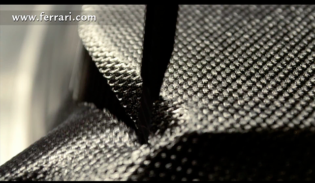 <strong>Ferrari Carbon Composite Chassis｜フェラーリ カーボンコンポジットシャシー</strong>