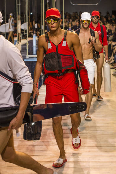 　2013年春夏コレクション　© MONCLER