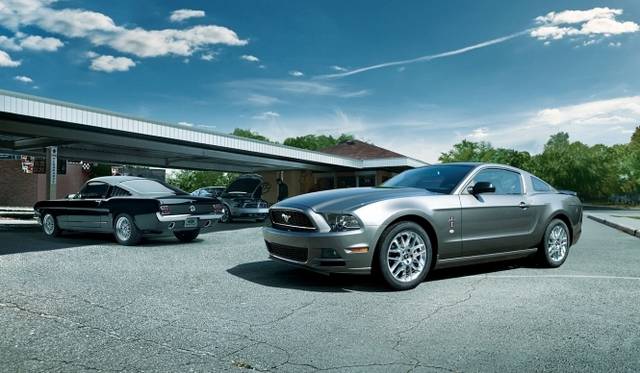 <strong>Ford Mustang V6 Coupe│フォード・マスタング V6クーペ</strong>