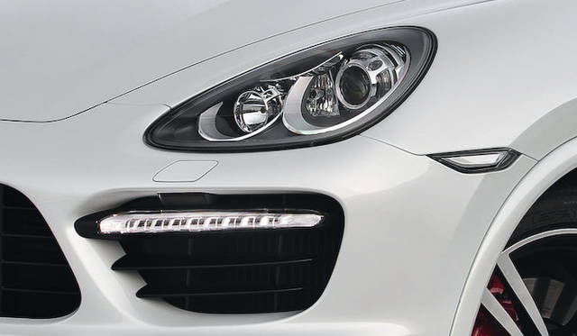 <strong>Porsche Cayenne Turbo S｜ポルシェ カイエン ターボS</strong>