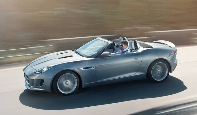 <strong>Jaguar F-TYPE｜ジャガー Fタイプ</strong>