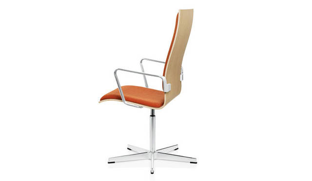 <strong>REPUBLIC OF Fritz Hansen｜フリッツ・ハンセン</strong>　「アルネ・ヤコブセンの世界展」　
