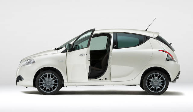 <strong>Chrysler Ypsilon｜クライスラー イプシロン</strong>