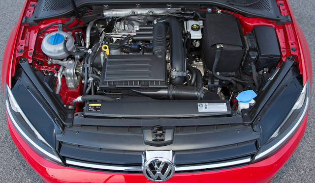 <strong>Volkswagen Golf 1.4TSI｜フォルクスワーゲン ゴルフ 1.4TSI</strong><br />最高出力103kW（140ps）の1.4リッター直列4気筒ターボエンジン 4.7ℓ/100kmの燃費と109g/kmのCO2排出量というスペックを誇る