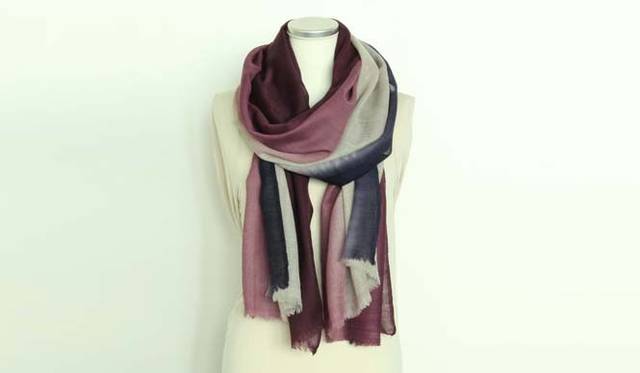 <strong>ahujasons｜オージャソン</strong>　シルクウールショール／オンブレー　BEIGE／PURPLE　1万2600円