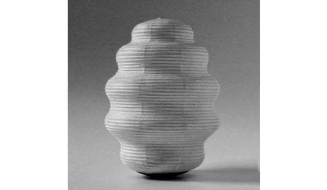<strong>SUZUMO CHOCHIN DESIGN MIC*ITAYA</strong>　DESIGNTIDE TOKYO 2012 LINEUP　「まつぼっくり –PINE CONE-」（H290×W210×D210mm）2万7300円