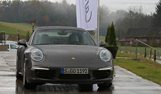 <strong>Porsche 911 Carrera 4S Cabriolet｜ポルシェ 911 カレラ4S カブリオレ</strong>