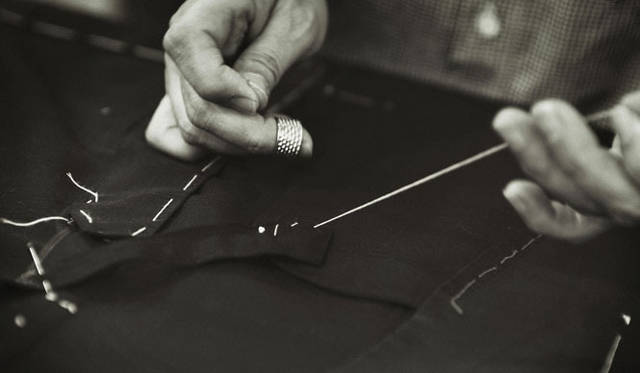 <strong>DOT・TAILOR</strong> | Individual jacket and trouser orders are also welcome.