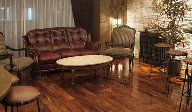 <strong>DOT・TAILOR</strong> | We also host parties for select clients in our private lounge.