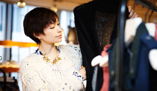 <strong>DIESEL</strong> Choosing 'Gifts I Want to Receive' from the women's collection