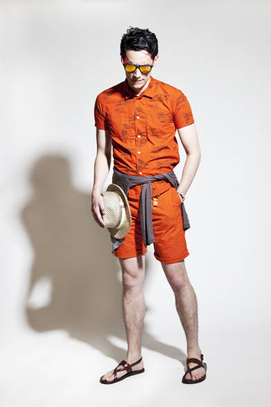 <strong>BURNER</strong> 2013 Spring/Summer Collection. Aloha shirt ¥14,700, Cardigan (tied at waist) ¥15,750, Shorts ¥14,700, Hat ¥10,290, Bracelet ¥5,250, Keychain ¥5,775, Sunglasses ¥6,090