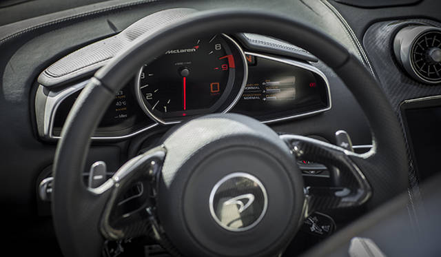 <strong>McLaren MP4-12C Spider</strong>