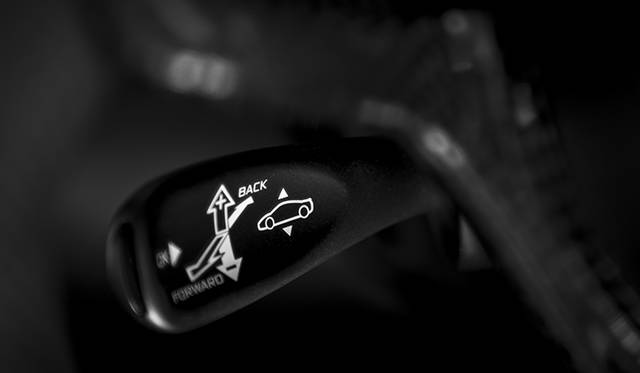 <strong>McLaren MP4-12C Spider</strong><br />The switch to raise the front of the car is located to the left of the steering wheel.