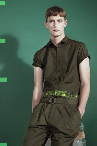 2013 Spring/Summer Collection | SUMMER SHIRT ¥14,490, BEACH SHORT ¥11,445, BELTED PANT (Price on request)