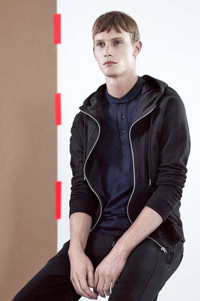 2013 Spring/Summer Collection | M FT ZIP HOODY ¥14,805, FASHION POLO (Price on request), PANT (Price on request)