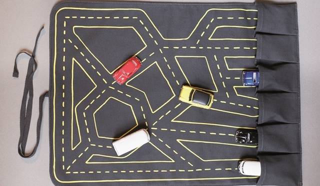 <strong>Bonpoint</strong> Toy Car Set ¥12,600