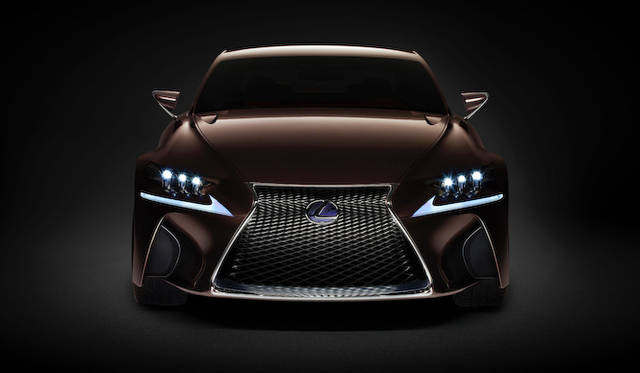 <strong>Lexus LF-CC Concept</strong>