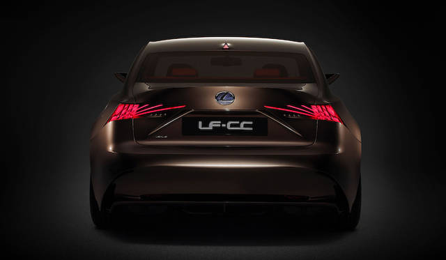 <strong>Lexus LF-CC Concept</strong>