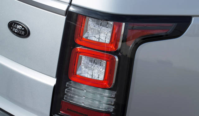 <strong>Land Rover Range Rover</strong>
