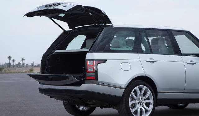 <strong>Land Rover Range Rover</strong>