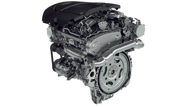 <strong>Land Rover Range Rover</strong><br />The model equipped with a 2,993cc V6 turbo diesel engine has a maximum output of 258kW (190ps)/4,000rpm, a maximum torque of 600Nm/2,000rpm, fuel economy of 7.5ℓ/100km, 0-100km/h acceleration of 7.9 seconds, and a minimum vehicle weight of 2,160kg.