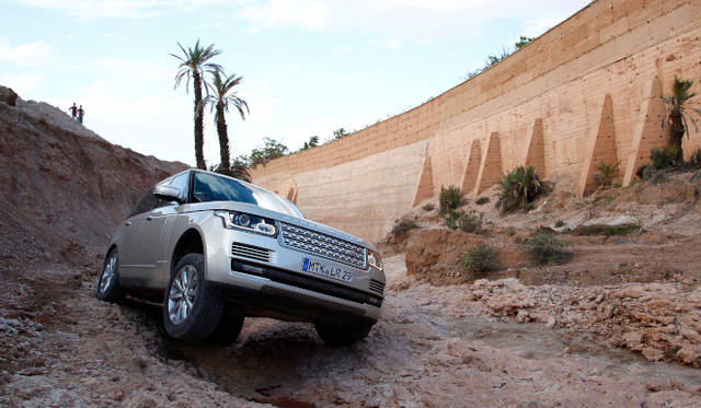 <strong>Land Rover Range Rover</strong>