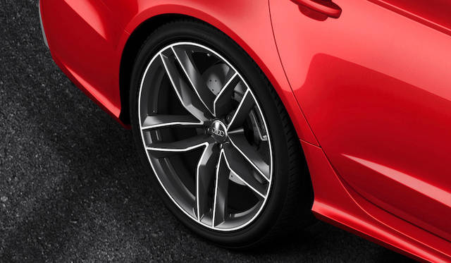 <strong>Audi RS6 Avant</strong>
