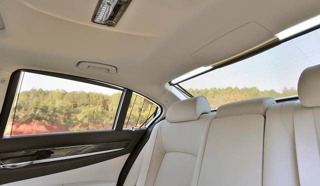 <strong>BMW ActiveHybrid 7L</strong>