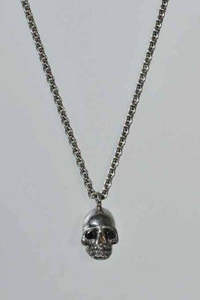 <strong>BARNEYS NEW YORK</strong> "FINN" necklace ¥91,350 (Barneys Exclusive)