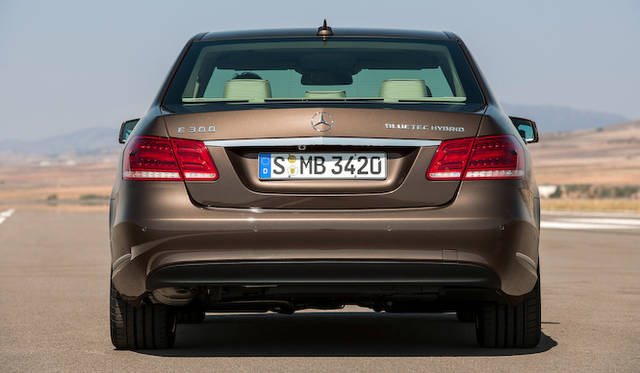 <strong>Mercedes-Benz E300 BlueTEC HYBRID</strong>