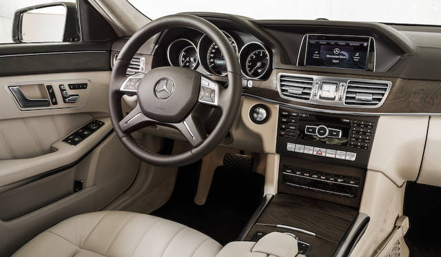 <strong>Mercedes-Benz E300 BlueTEC HYBRID</strong>