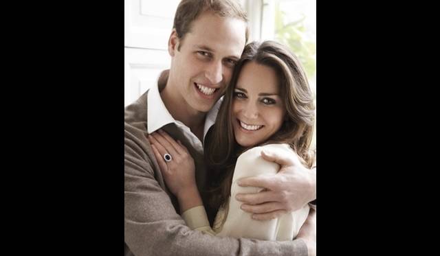 <strong>ART FILE 03｜「Mario Testino: In Your Face and British Royal Portraits」</strong>　TRH The Duke & Duchess of Cambridge, London, 2010  © Mario Testino 