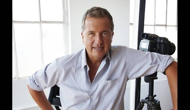 <strong>ART FILE 03｜「Mario Testino: In Your Face and British Royal Portraits」</strong>　Mario Testino Photography by Alex Bramall