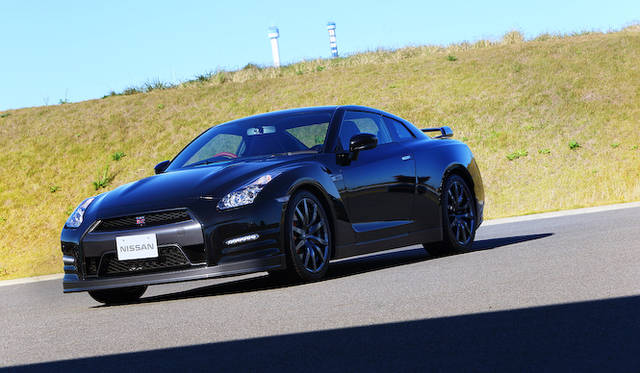 <strong>Nissan GT-R</strong>