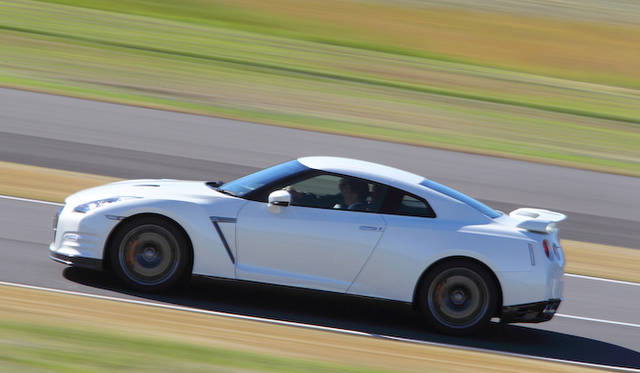 <strong>Nissan GT-R</strong>
